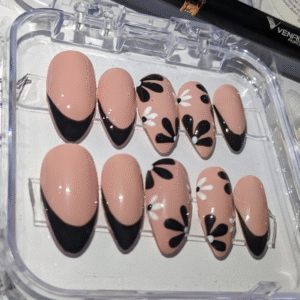 Black and light pink press on nails with floral design – reusable elegant nails by Glow Nails